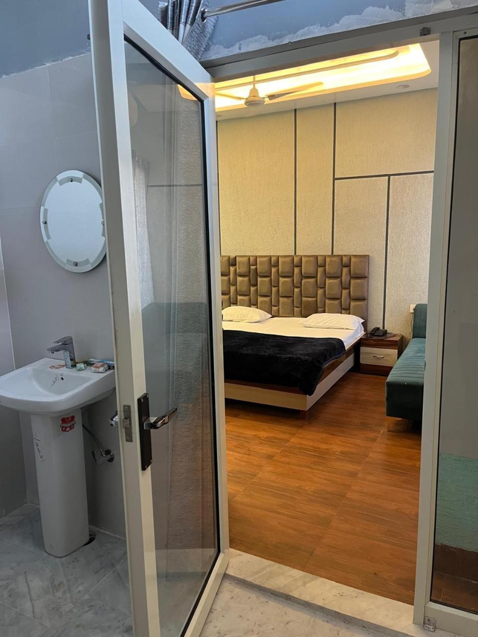 Hotel Ap Suratgarh Екстериор снимка